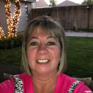 Meet your Posher, Debbie